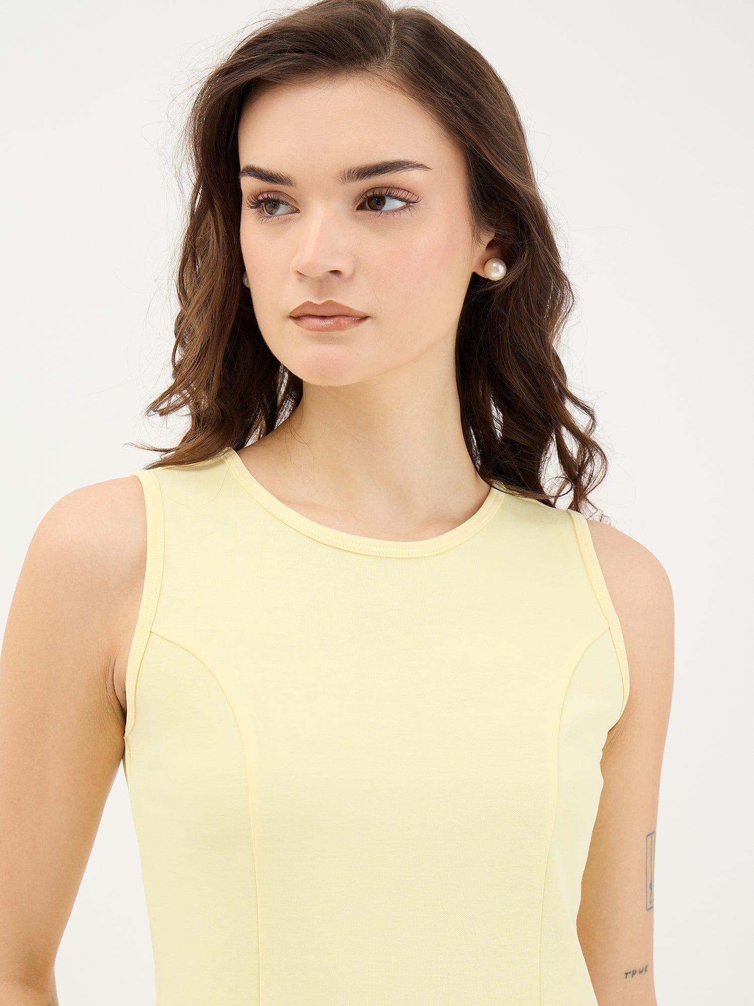 Elle Women Yellow Solid Round Neck Dress