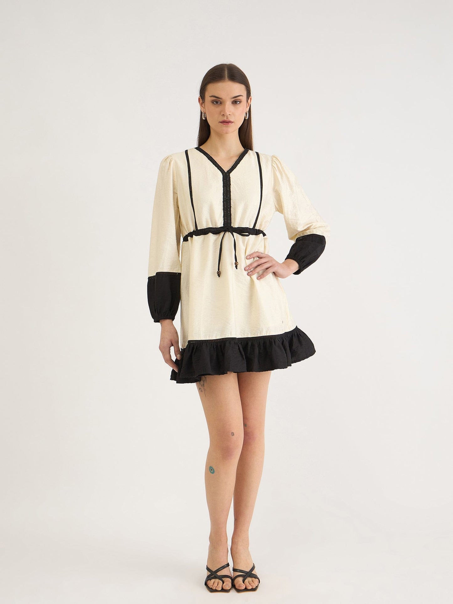 Elle Women White Solid V Neck Dress