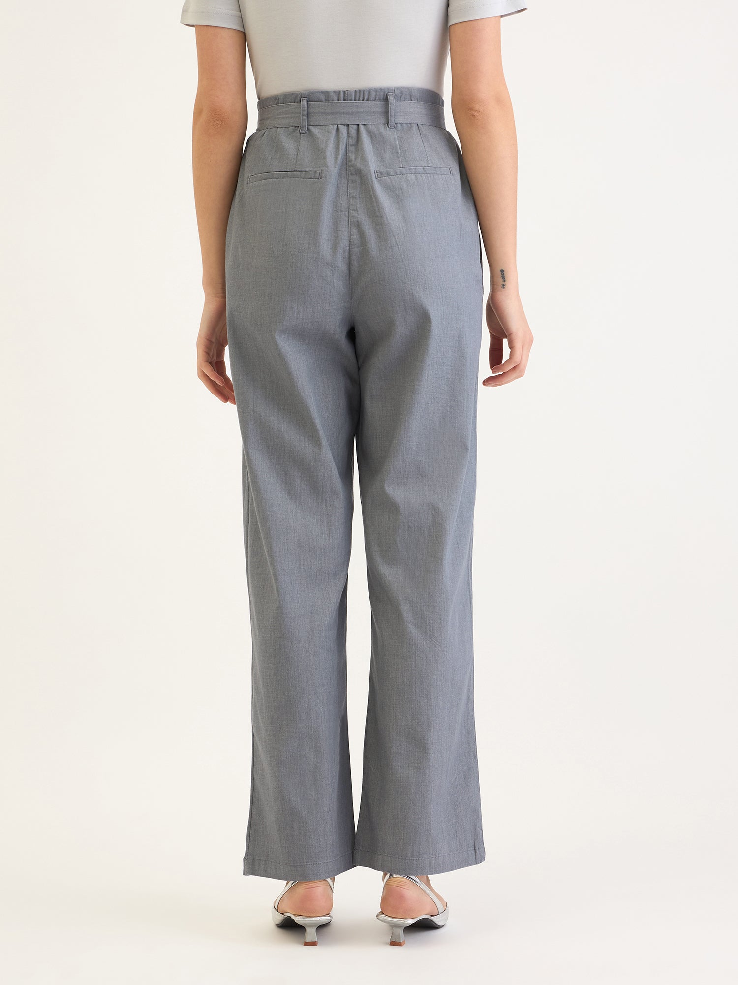 Elle Women Grey Relaxed Fit Solid Trouser