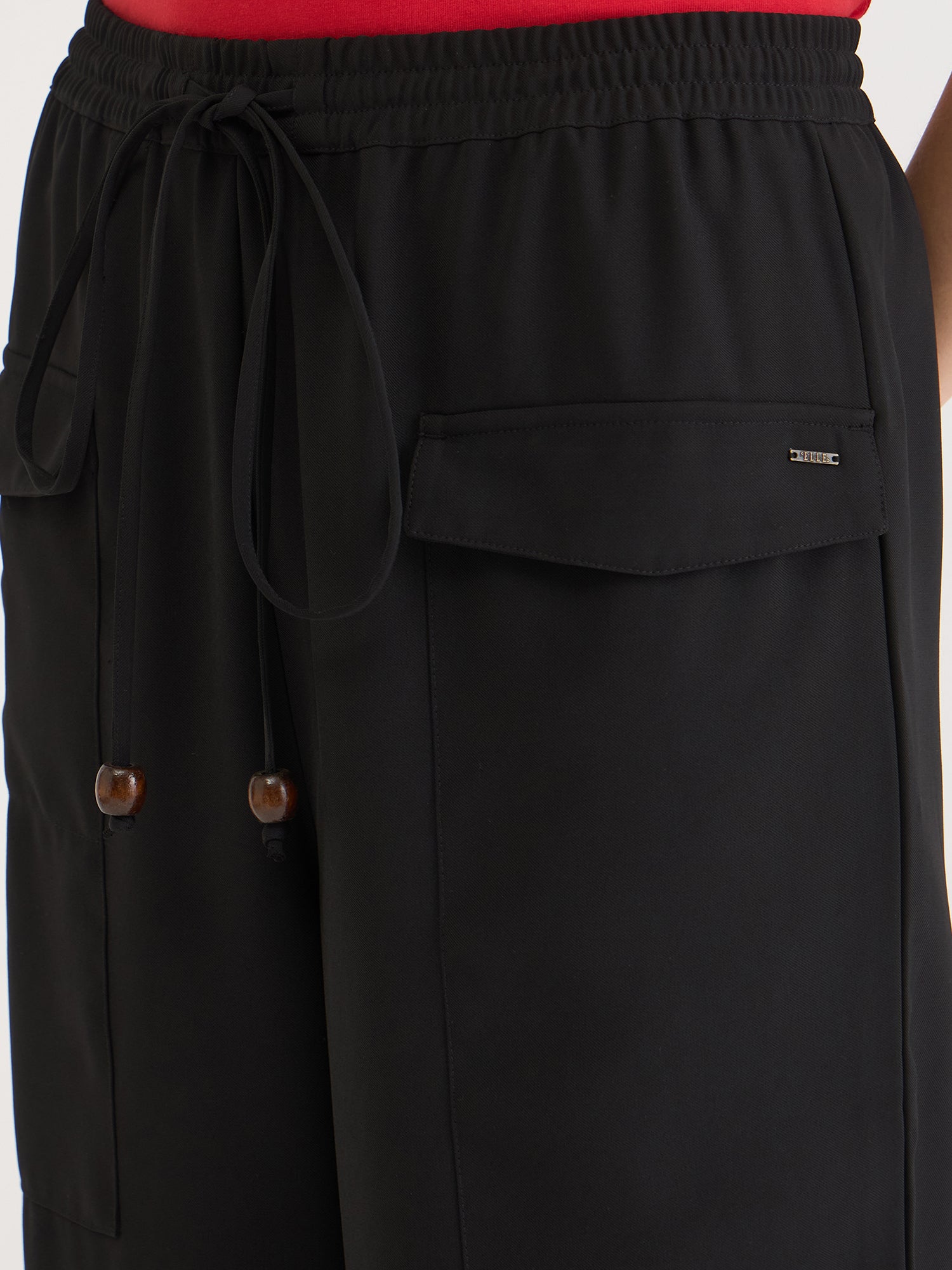 Elle Women Black Relaxed Fit Solid Cargo Trouser