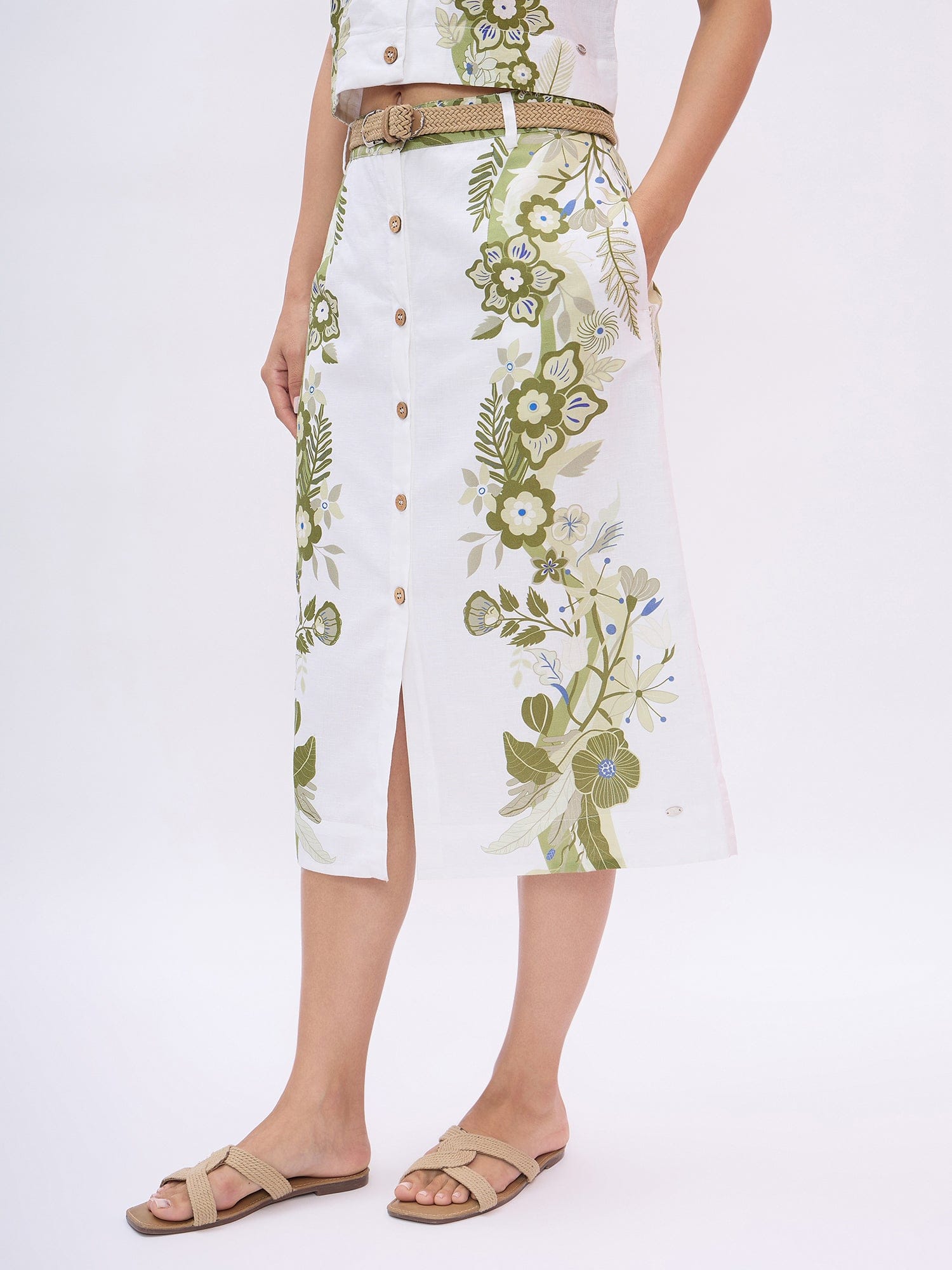 Elle Women White Relaxed Fit Printed Skirt