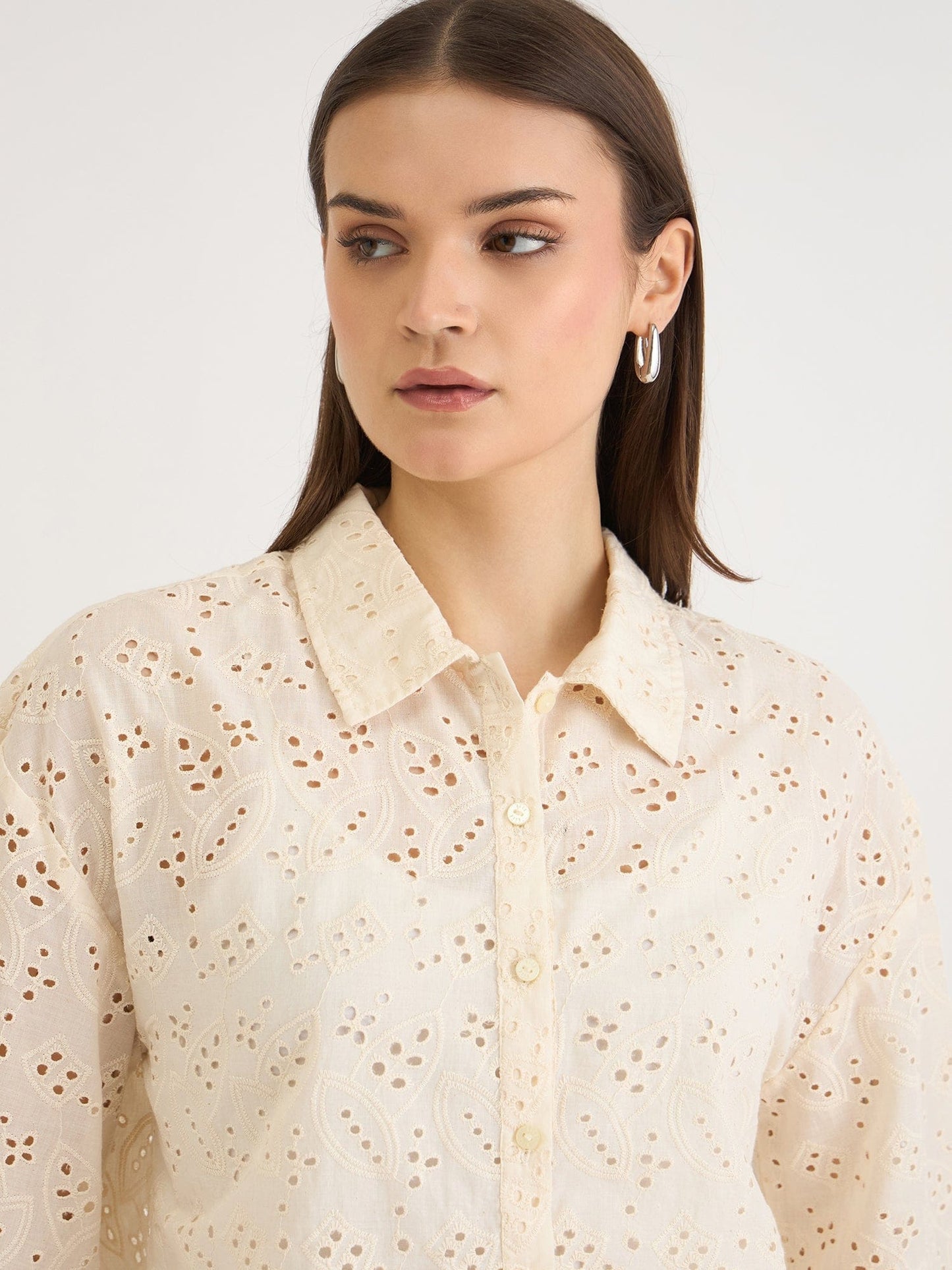 Elle Women White Schiffli Collar Top