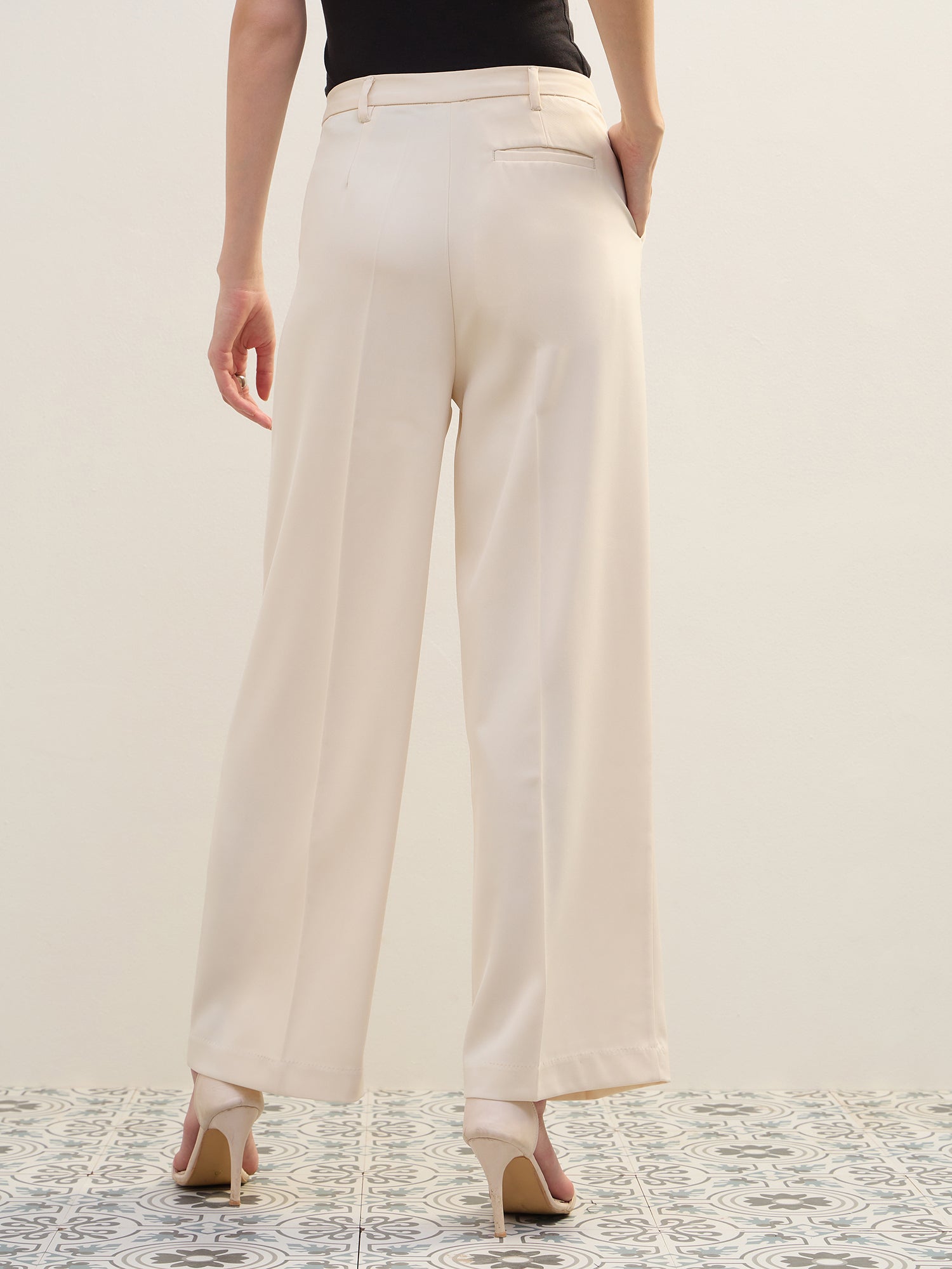 Iconic Women Beige Straight Fit Solid Trouser