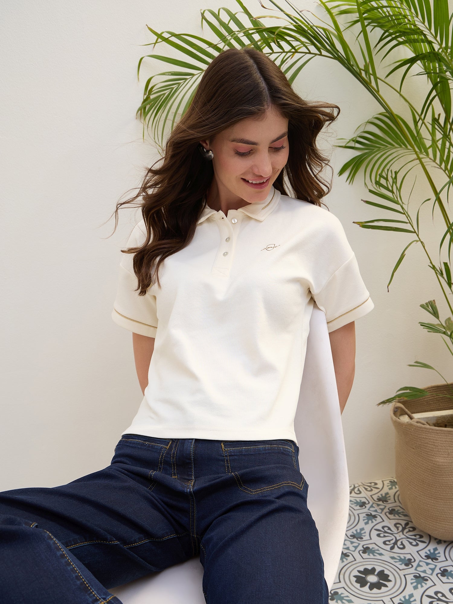 Iconic Women White Solid Polo Tshirt