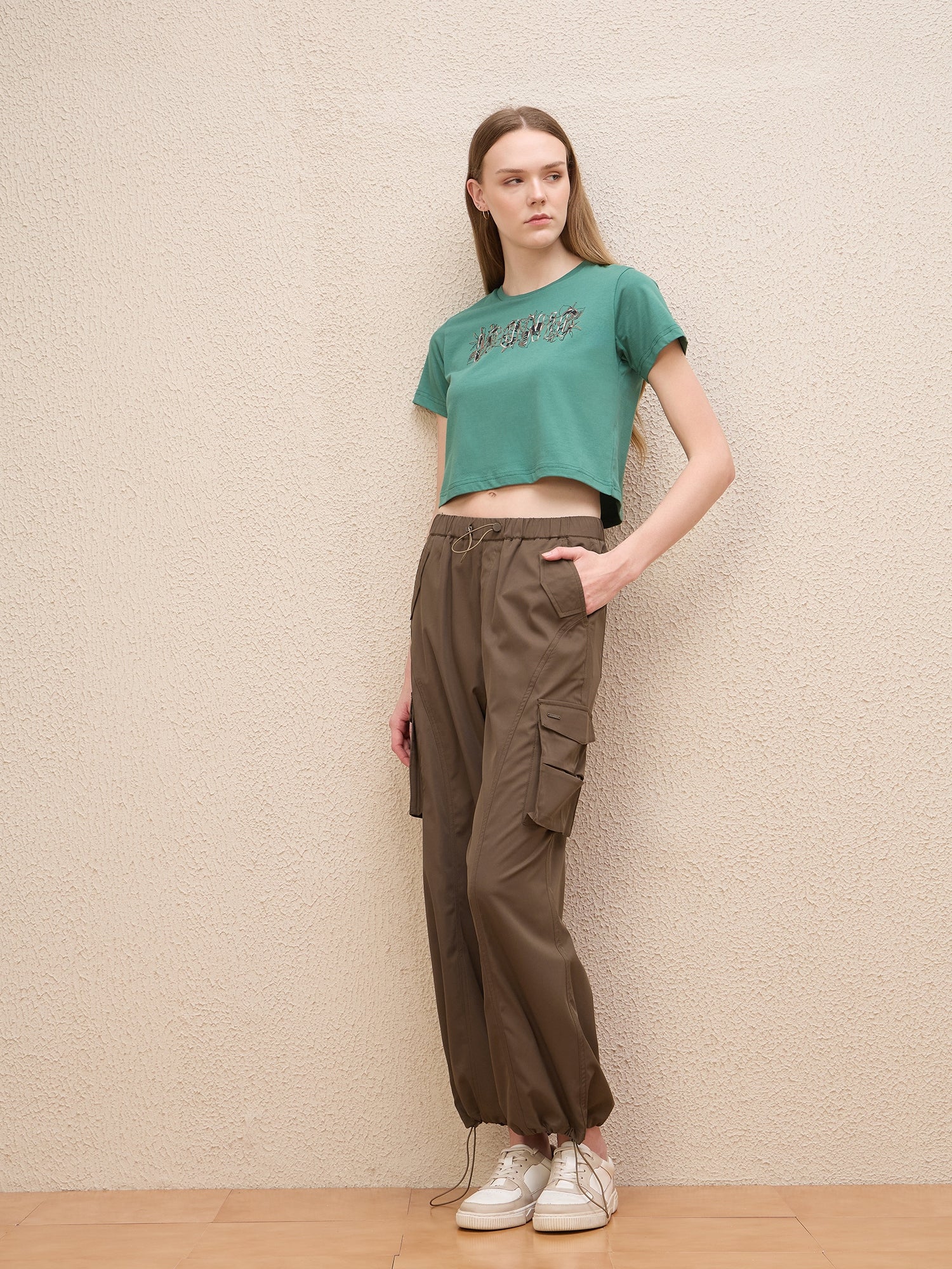 Iconic Women Brown Regular Fit Solid Cargo Trouser