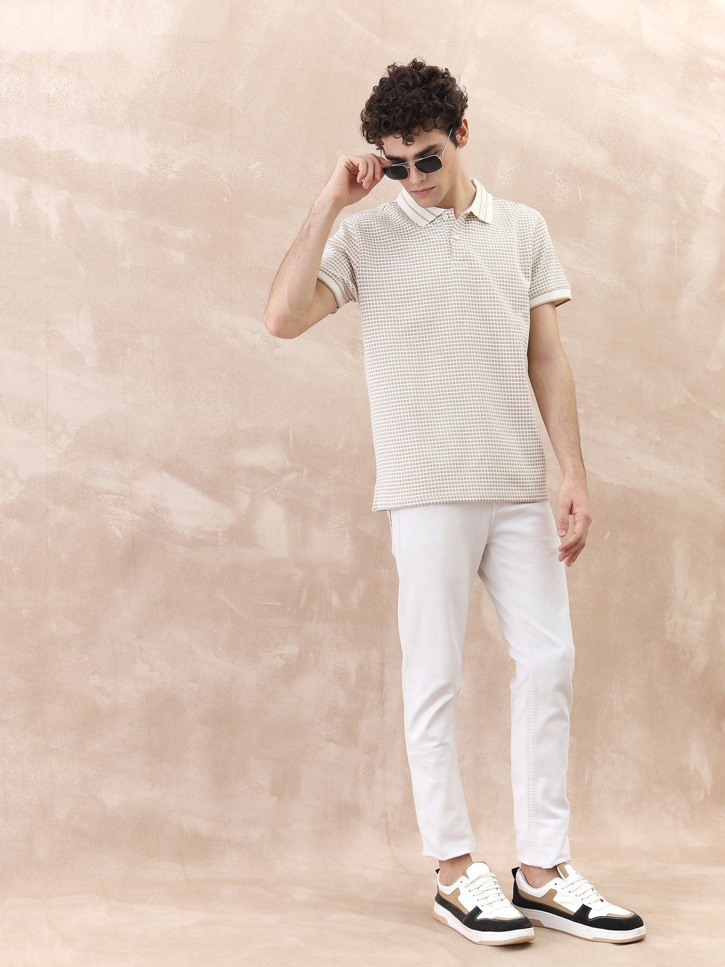 Iconic Men Brown Textured Collar Polo Tshirt