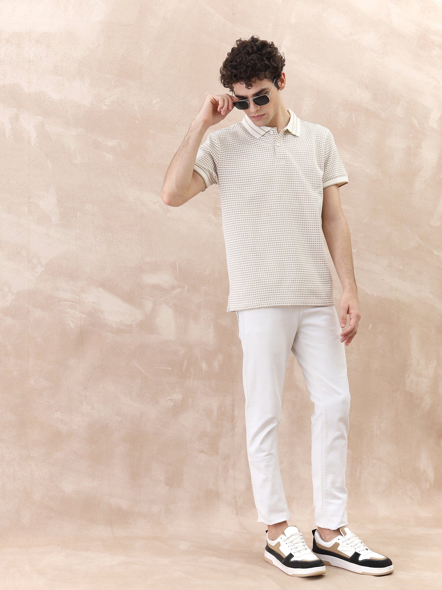 Iconic Men Brown Textured Collar Polo Tshirt