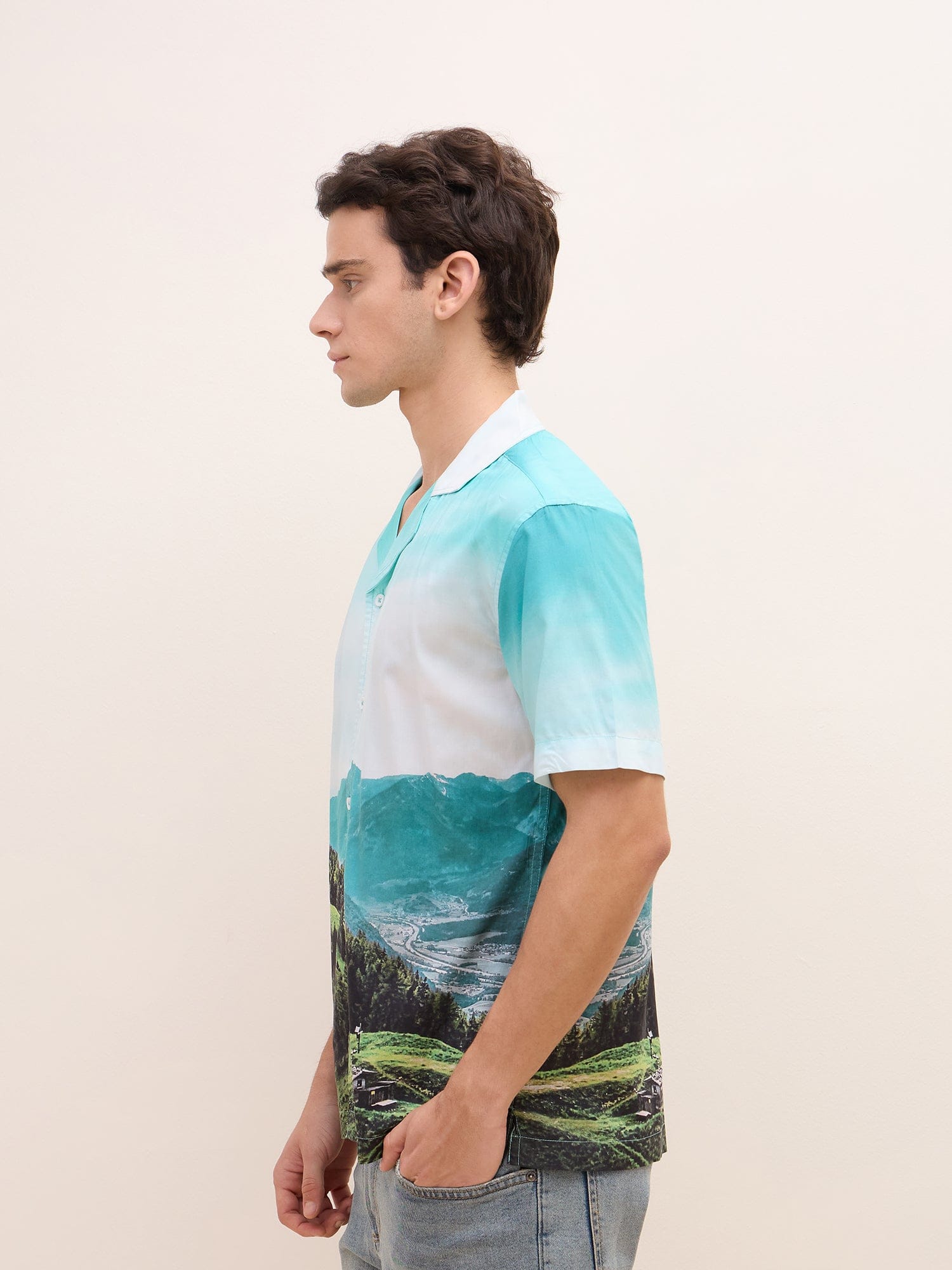 Iconic Men Multi Printed Resort Collar Shirt