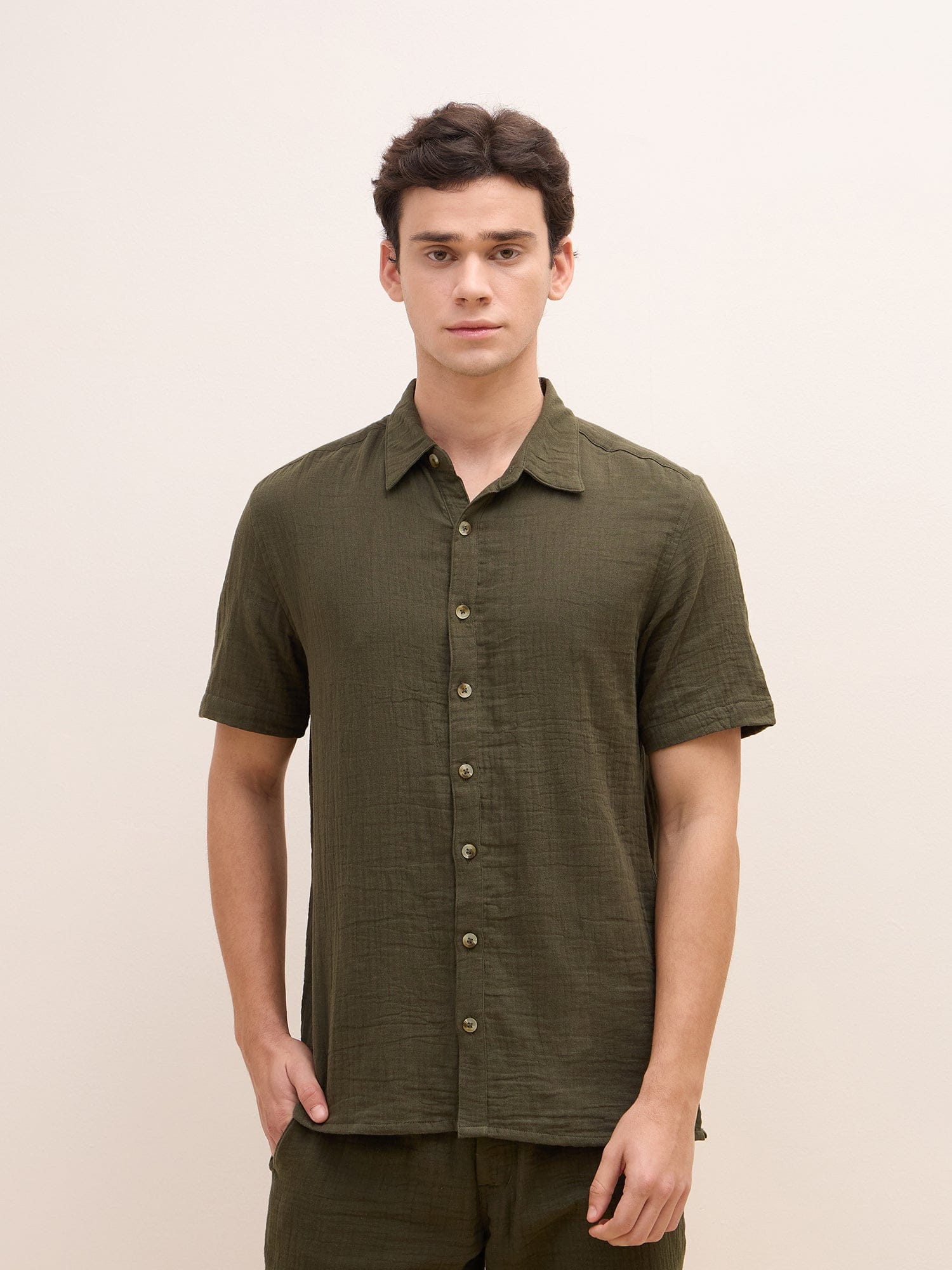 Iconic Men Green Solid Collar Shirt