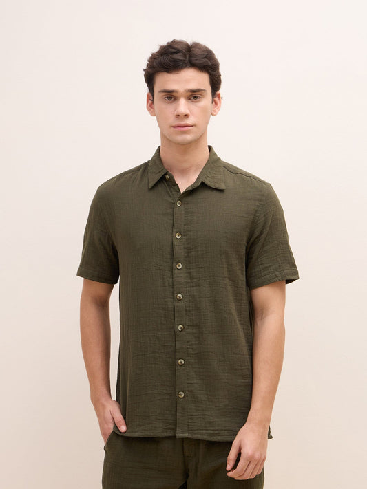 Iconic Men Green Solid Collar Shirt