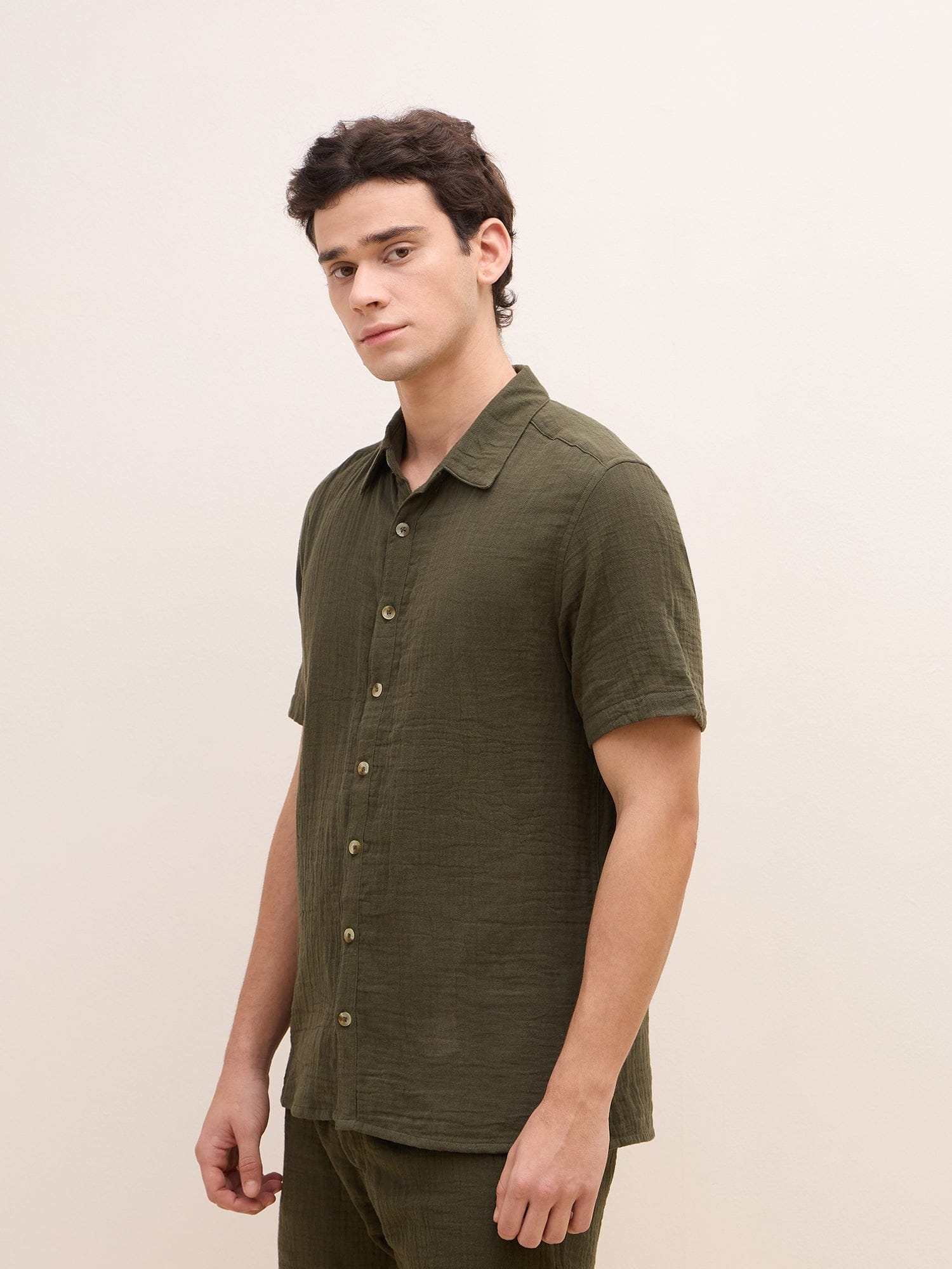 Iconic Men Green Solid Collar Shirt