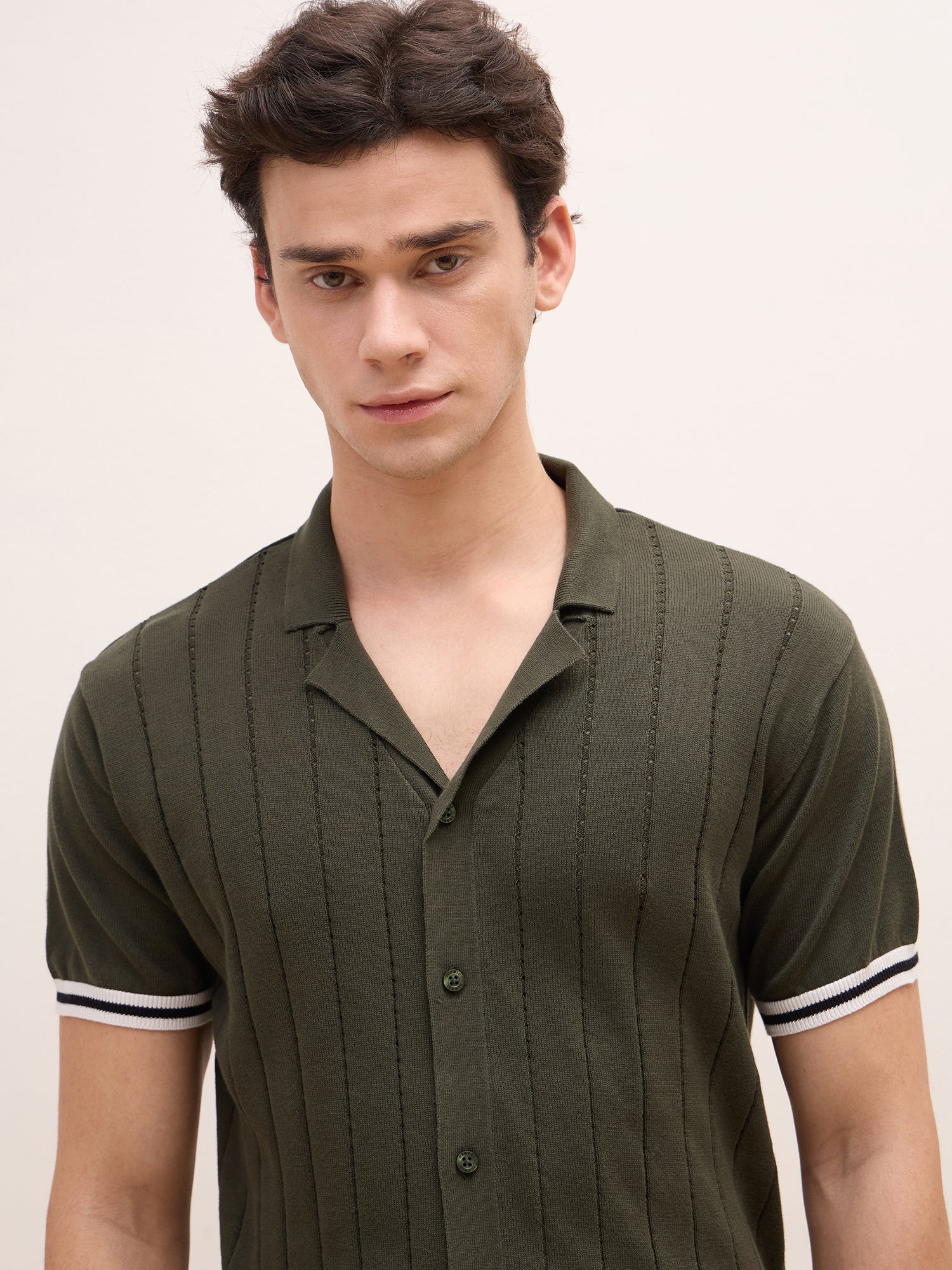 Iconic Men Green Textured Resort Collar Shirt