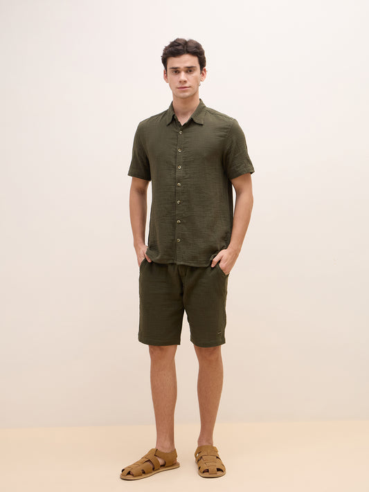 Iconic Men Green Regular Fit Solid Shorts