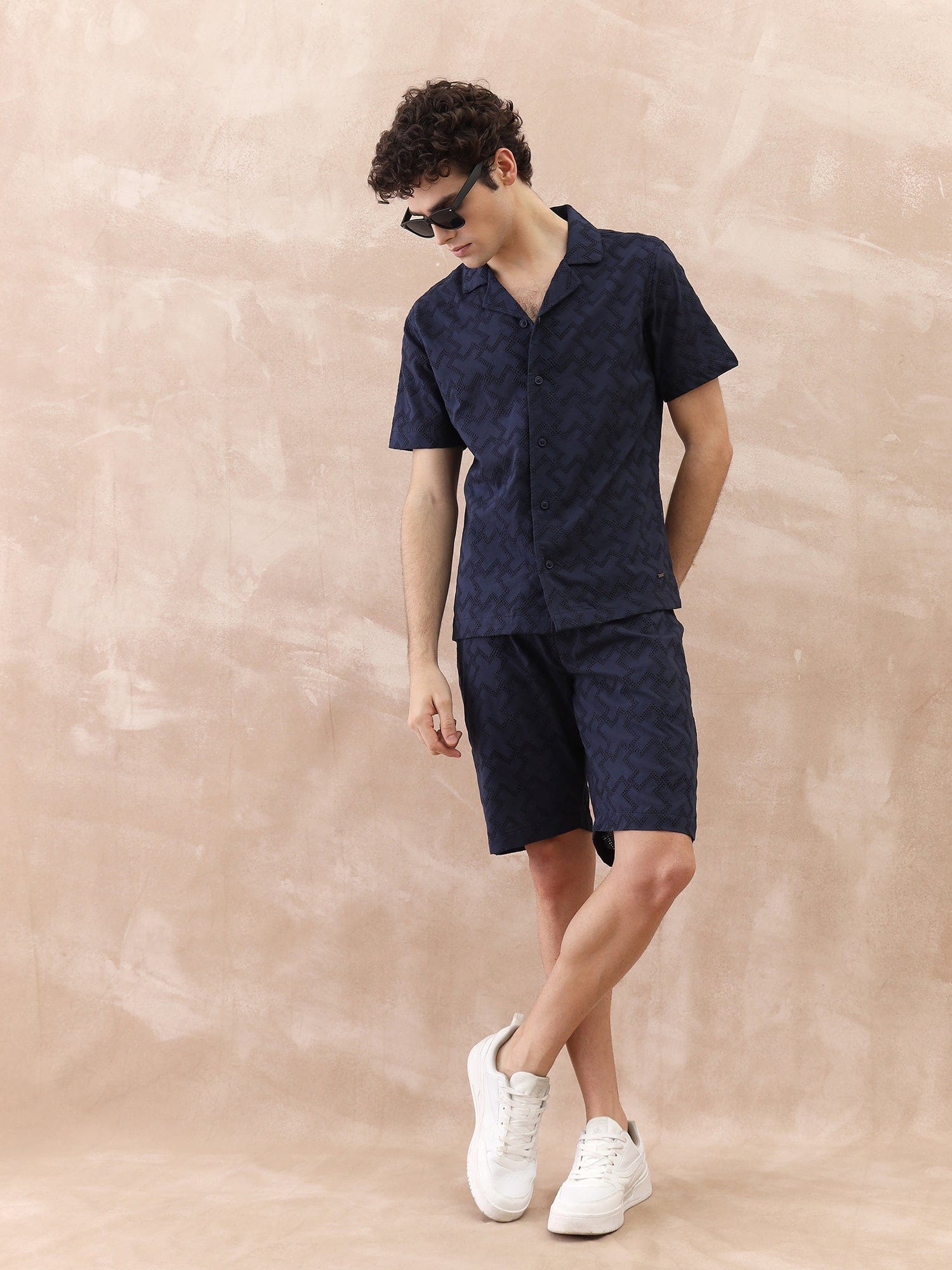 Iconic Men Blue Regular Fit Textured Shorts