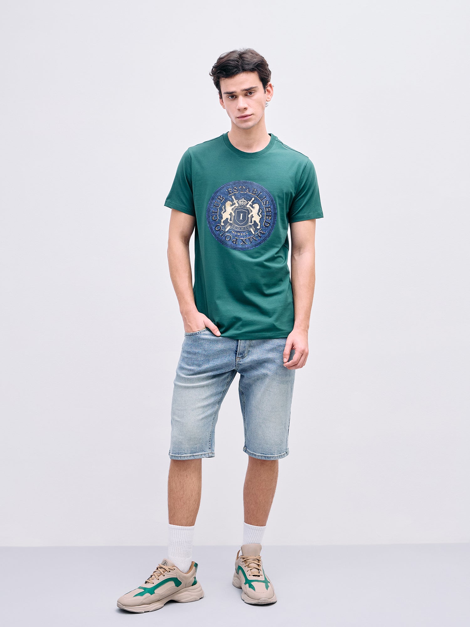 Iconic Men Green Graphic Crew Neck Tshirt
