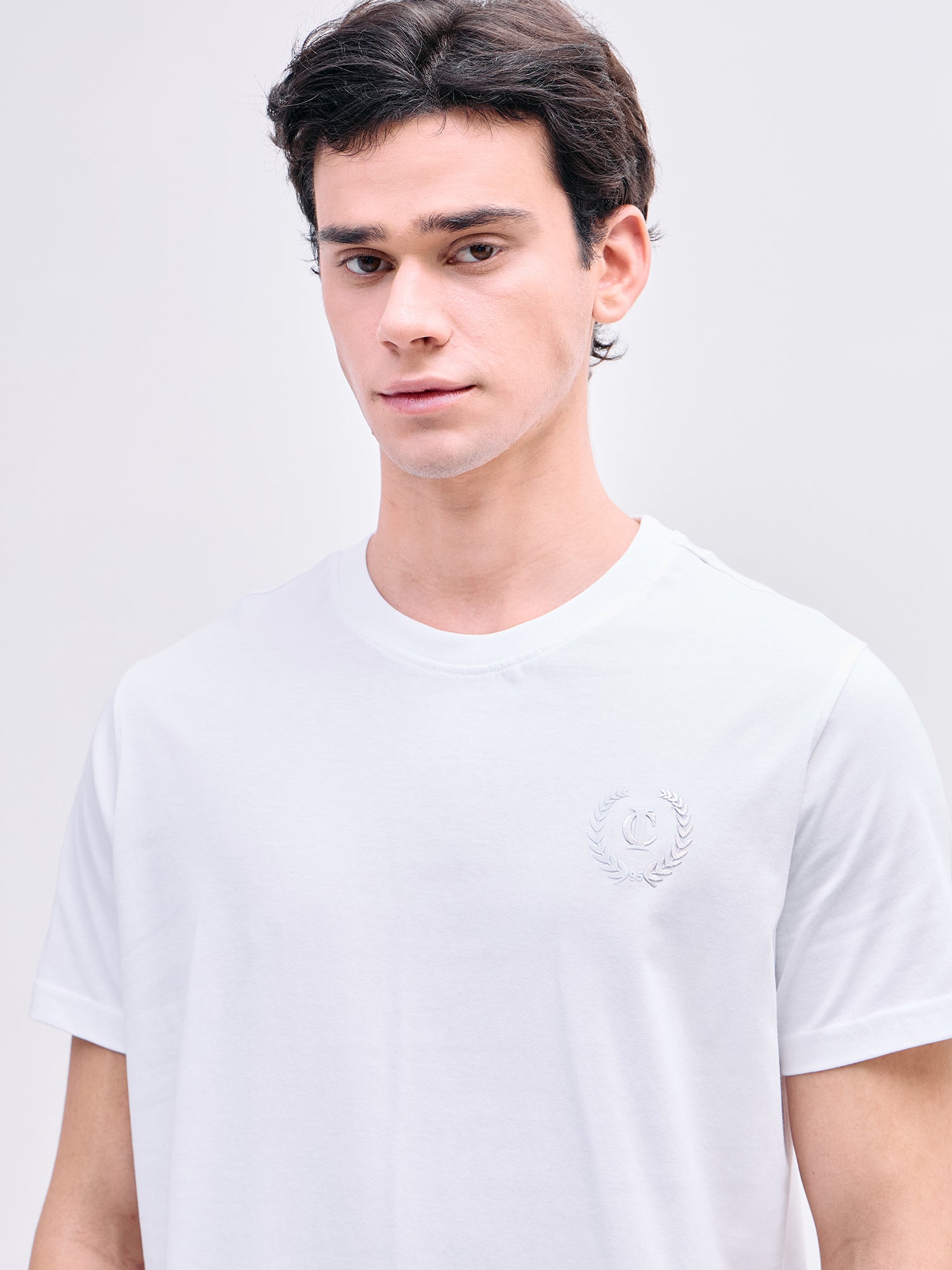 Iconic Men White Solid Crew Neck Tshirt