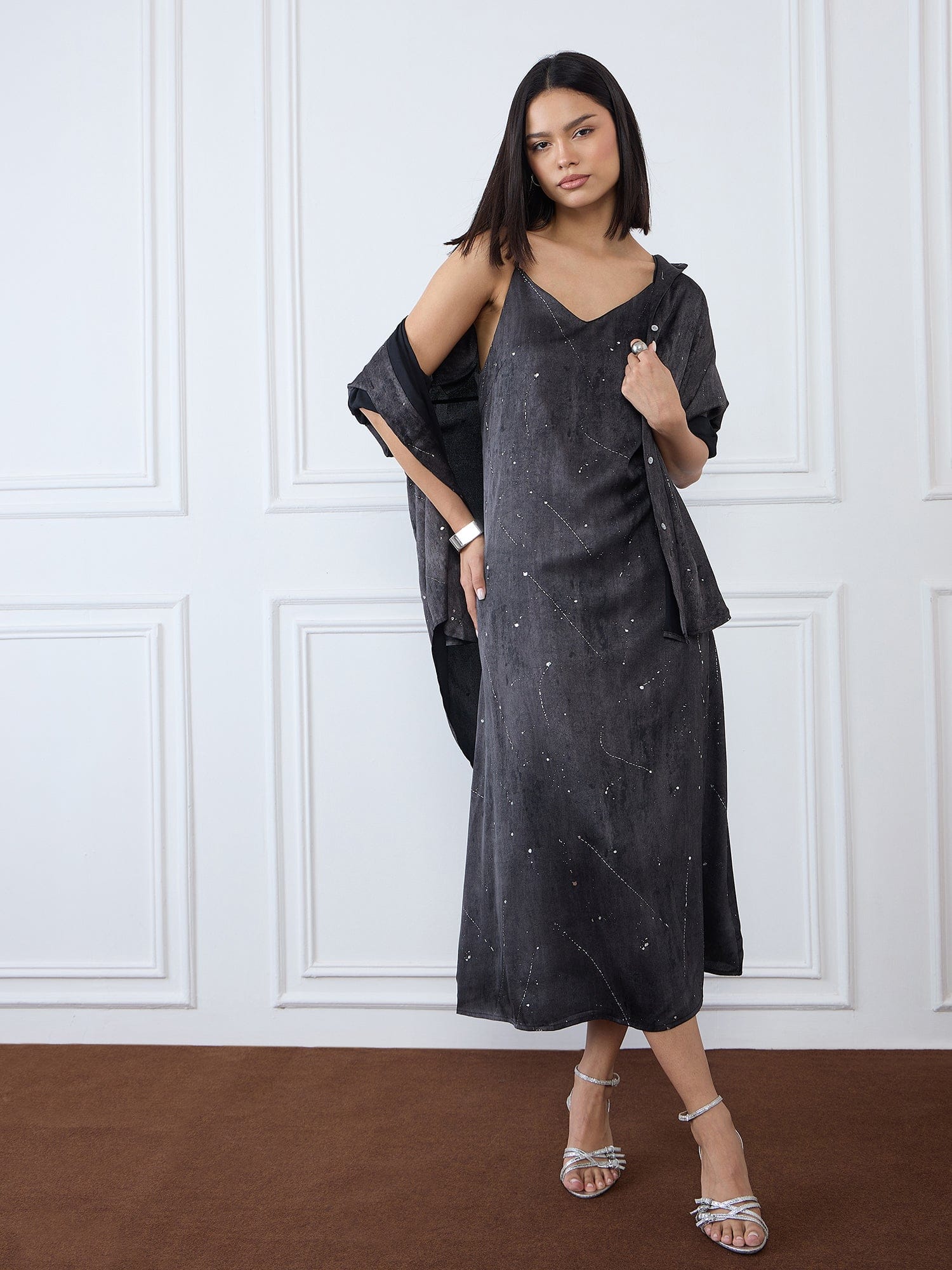 Iconic Women Black V Neck Dress