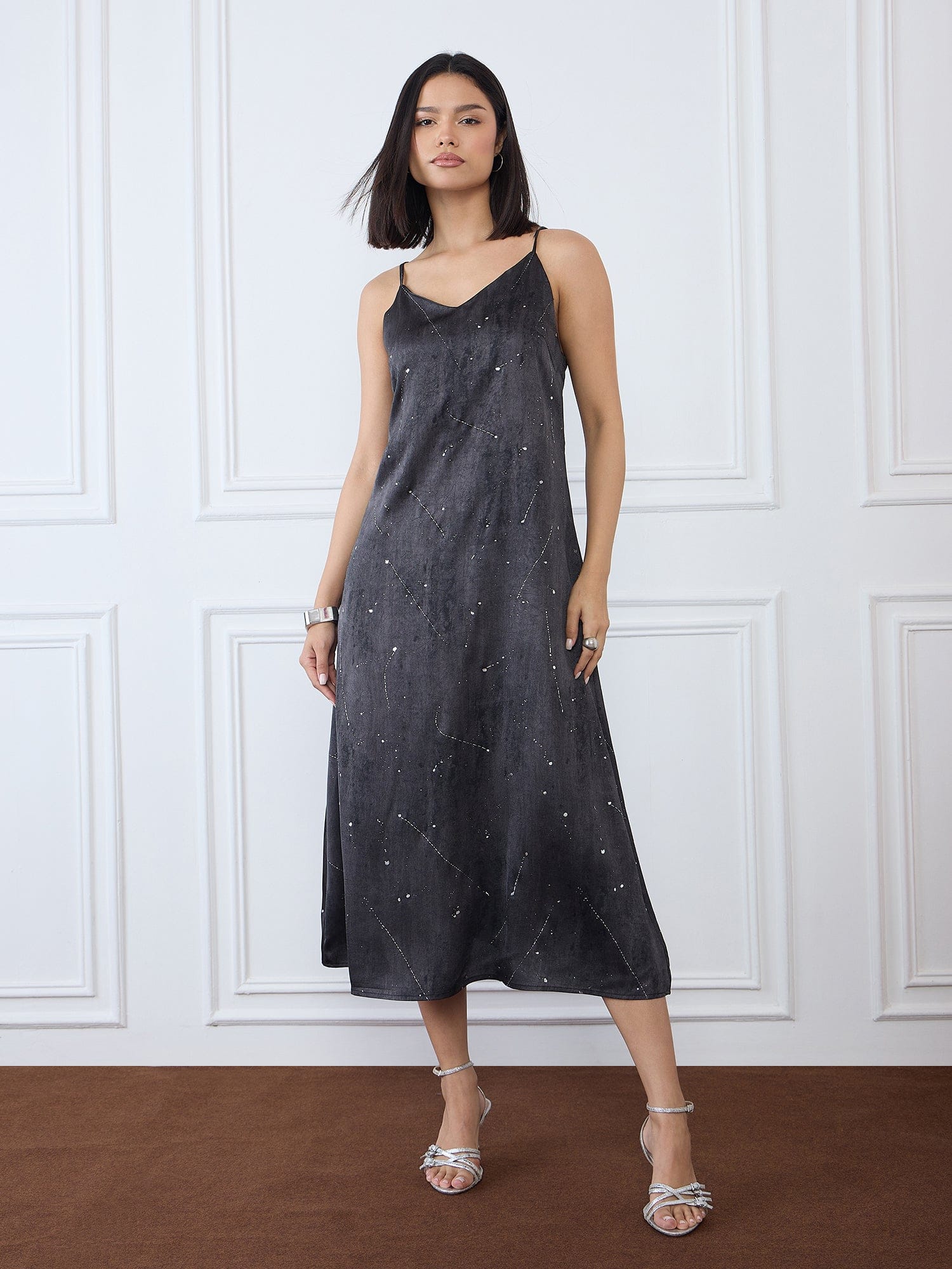 Iconic Women Black V Neck Dress