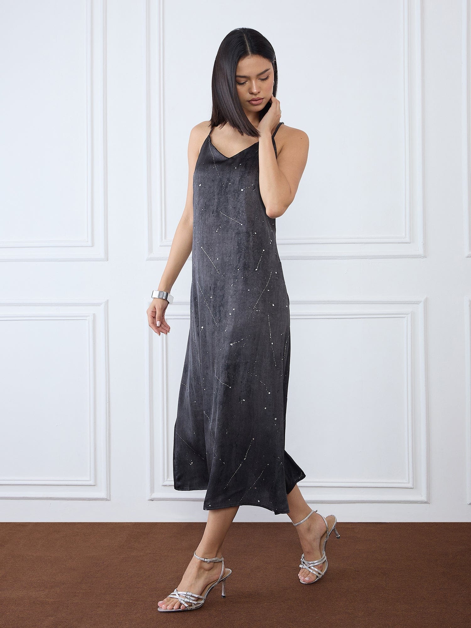 Iconic Women Black V Neck Dress