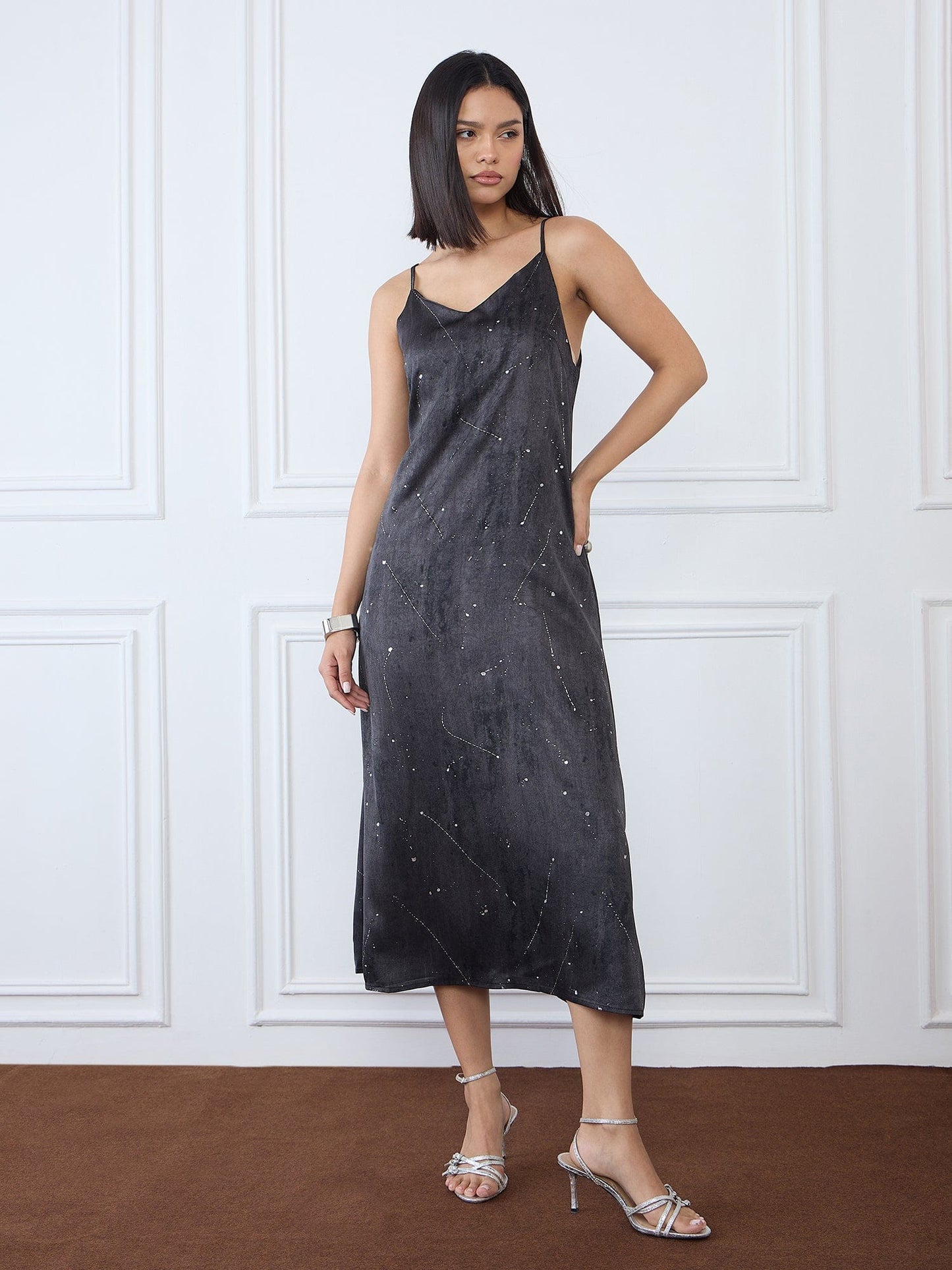 Iconic Women Black V Neck Dress