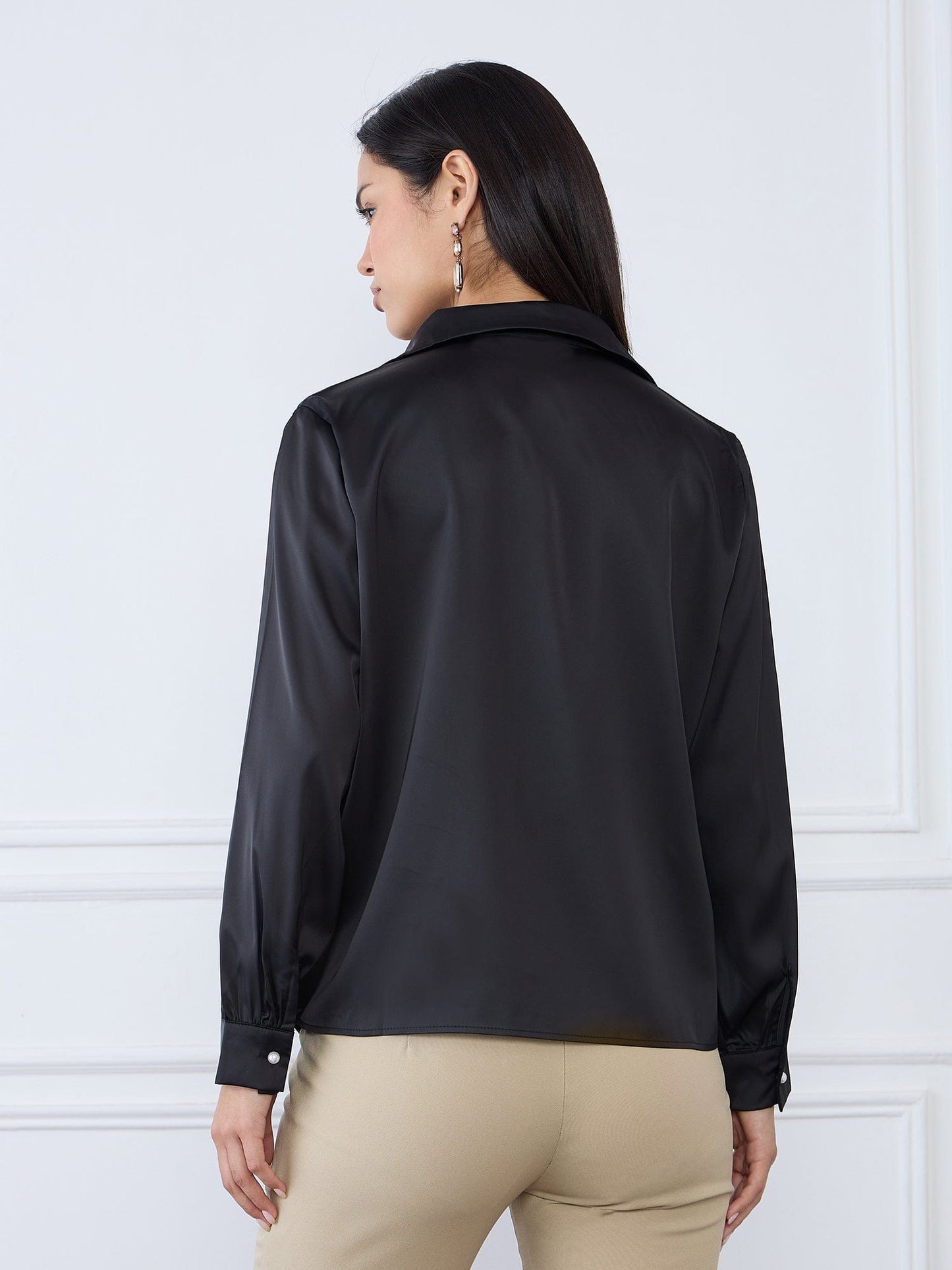 Iconic Women Black Solid Collar Top