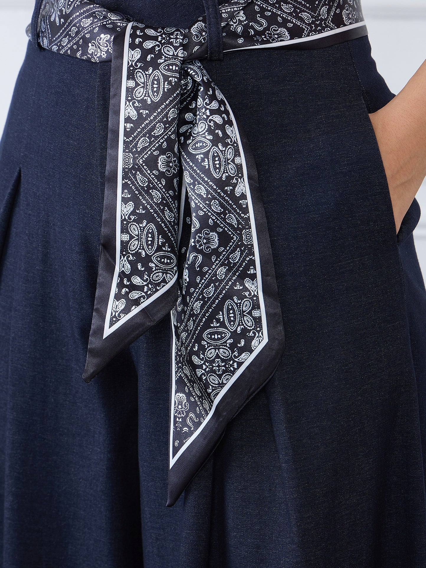 Iconic Women Blue Baggy Fit Solid Trouser