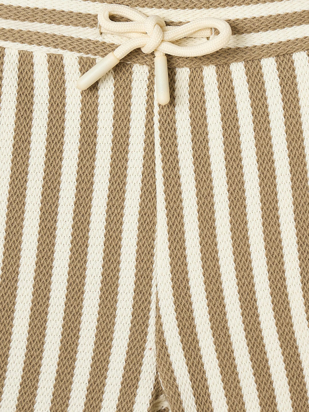 Blue Giraffe Boys White Regular Fit Solid Shorts