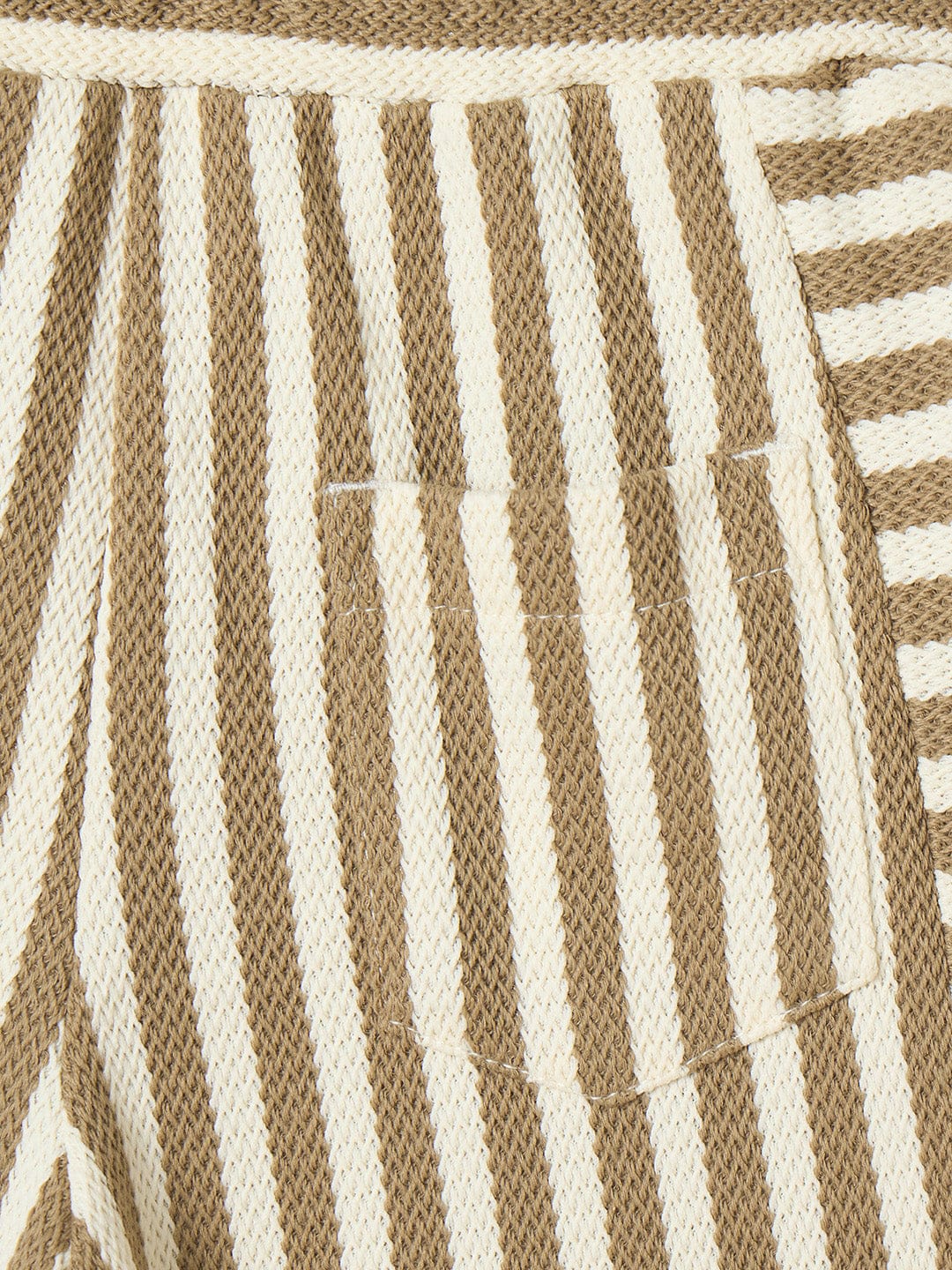 Blue Giraffe Boys White Regular Fit Solid Shorts