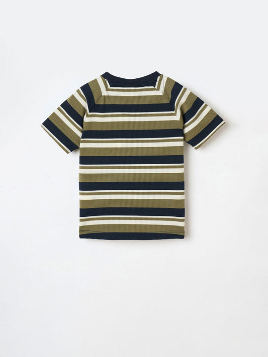 Blue Giraffe Boys Green Solid Tshirt