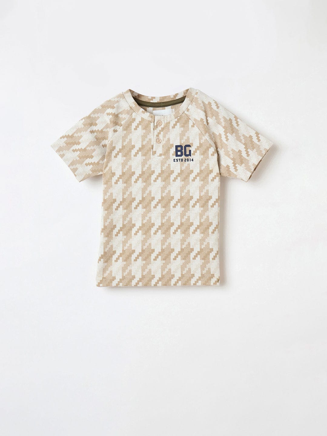 Blue Giraffe Boys White Solid Tshirt