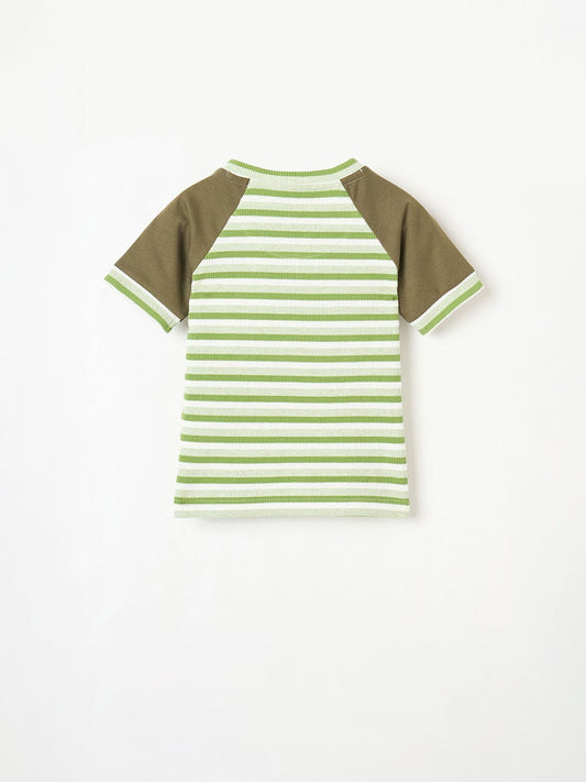 Blue Giraffe Boys Green Tshirt