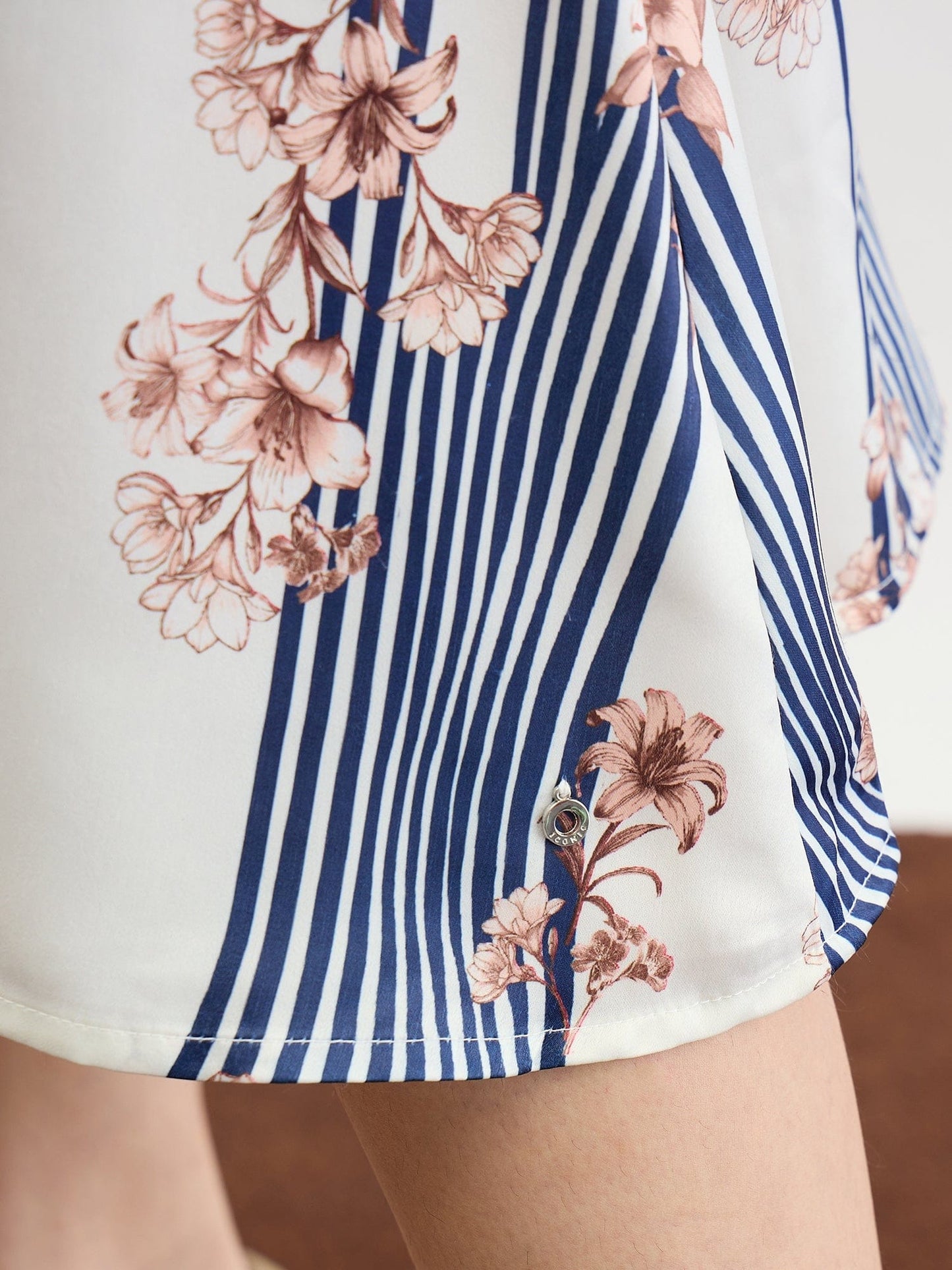 Iconic Women Cream Printed Collar Dress