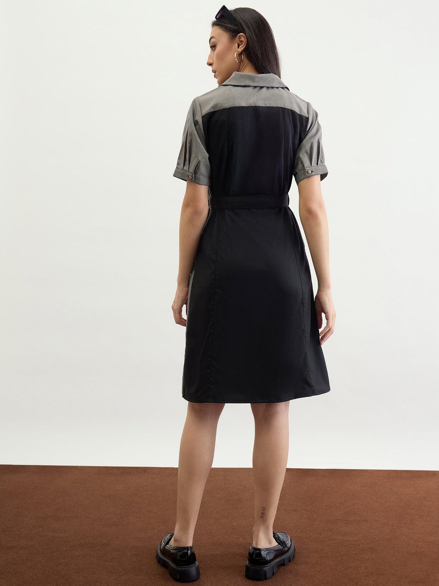 Iconic Women Black Solid & Checks Collar Dress