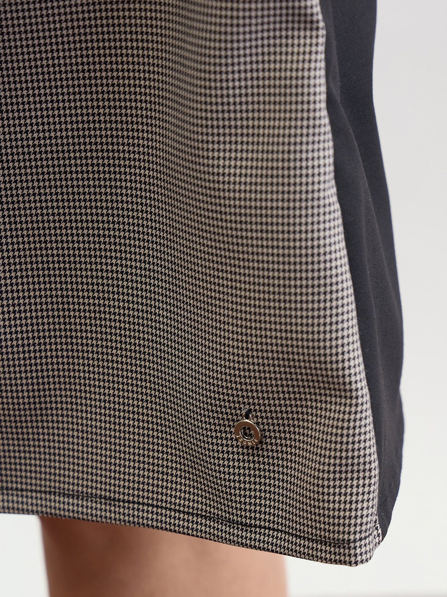 Iconic Women Black Solid & Checks Collar Dress