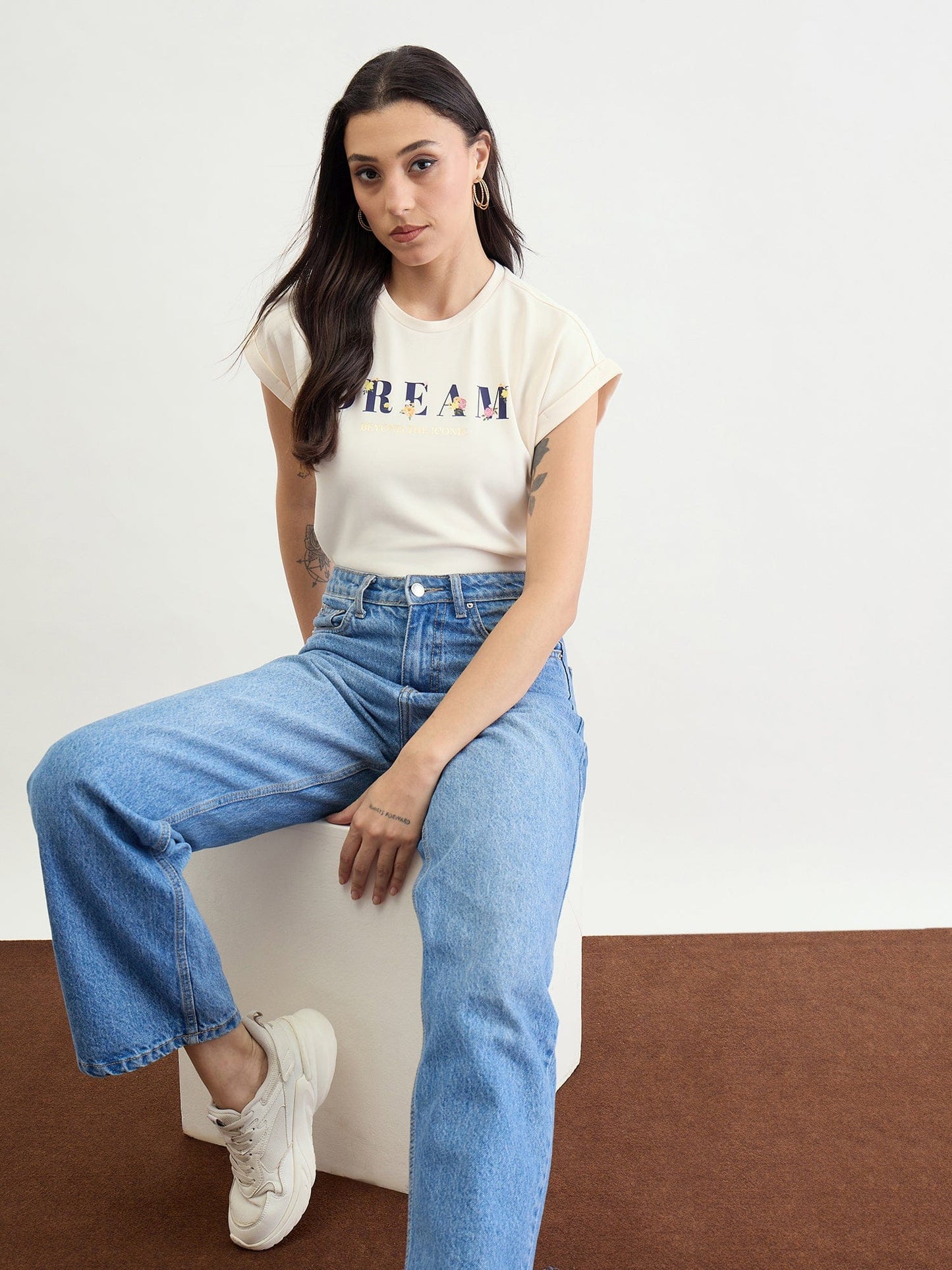 Iconic Women White Solid Crew Neck Tshirt