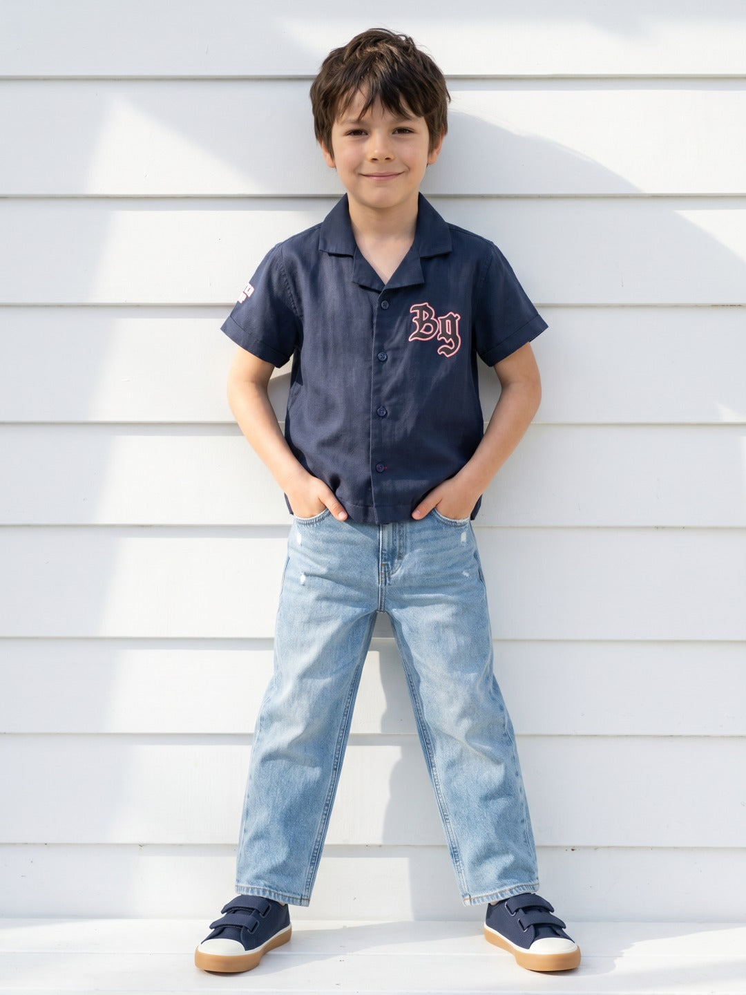 Blue Giraffe Boys Red Graphic Crew Neck Shirt
