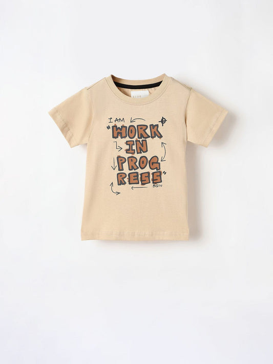 Blue Giraffe Boys Green Solid Crew Neck Tshirt