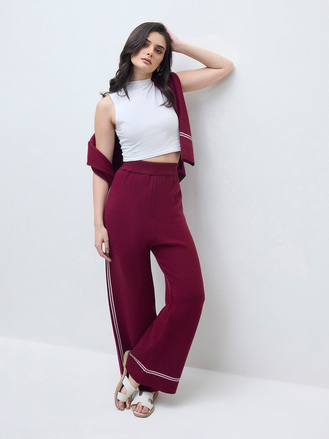 ELLE Women Wine Blended Solid Flat Knitted Ribbed Sweatpant