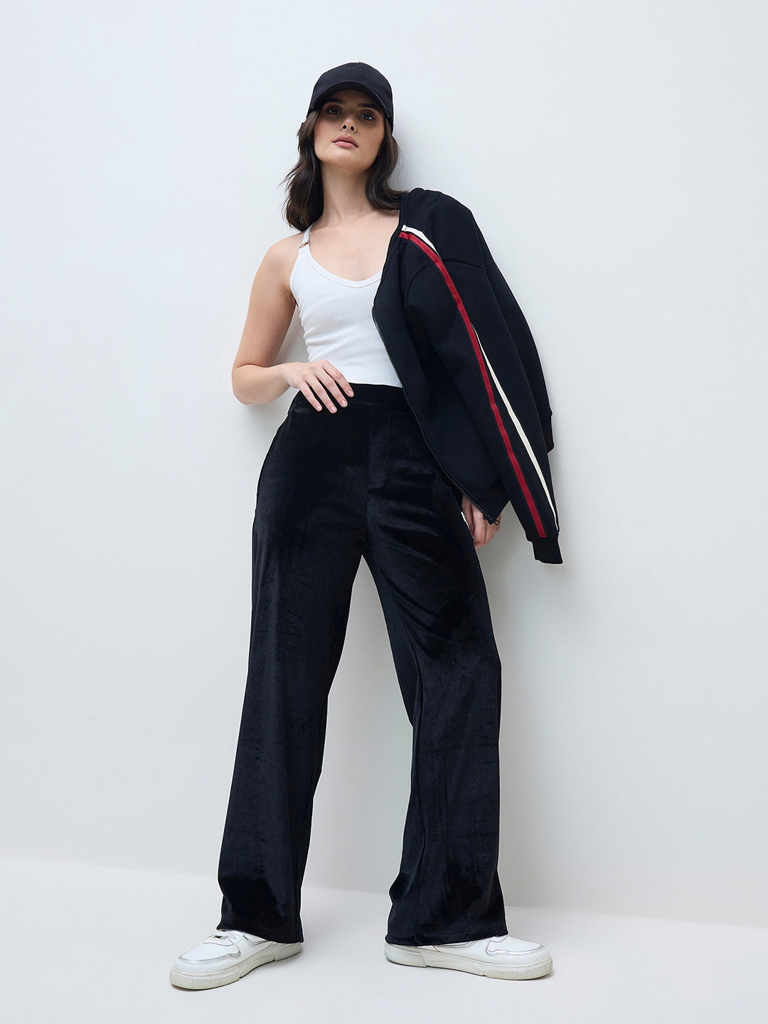 ELLE Women Black Polyester Solid Sweatpant