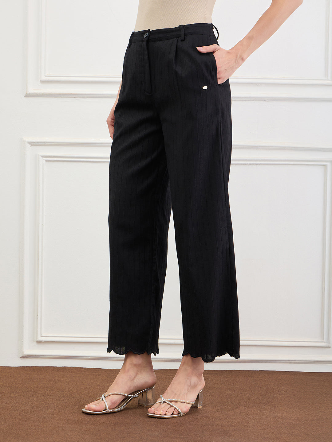 Elle Women Black Solid Straight Fit Pure Cotton Trouser