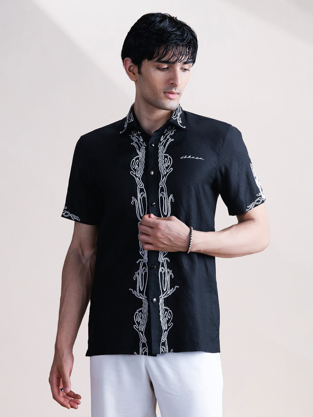Abkasa Men Black Collar Shirt
