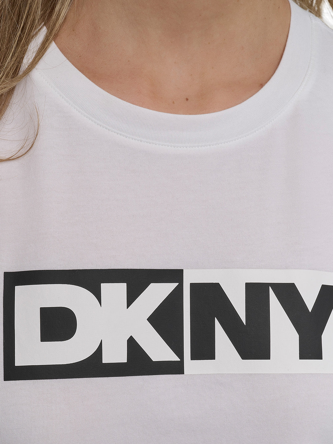 DKNY Women White Solid Round Neck TShirt