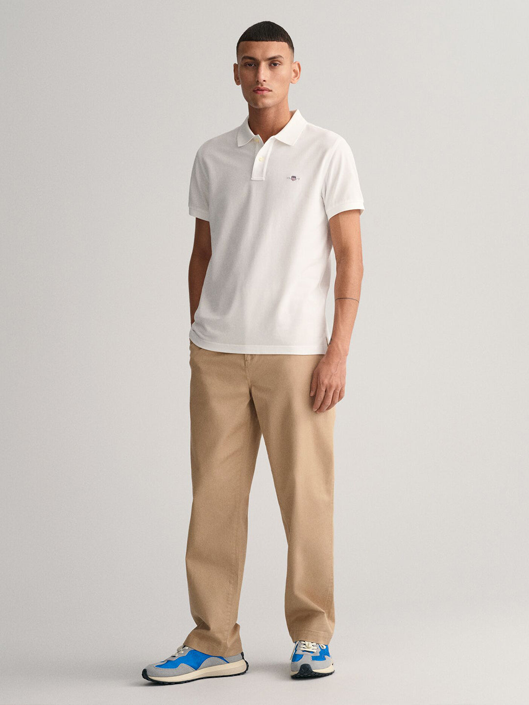 Gant Men White Solid Collared Short Sleeves Polo Tshirt