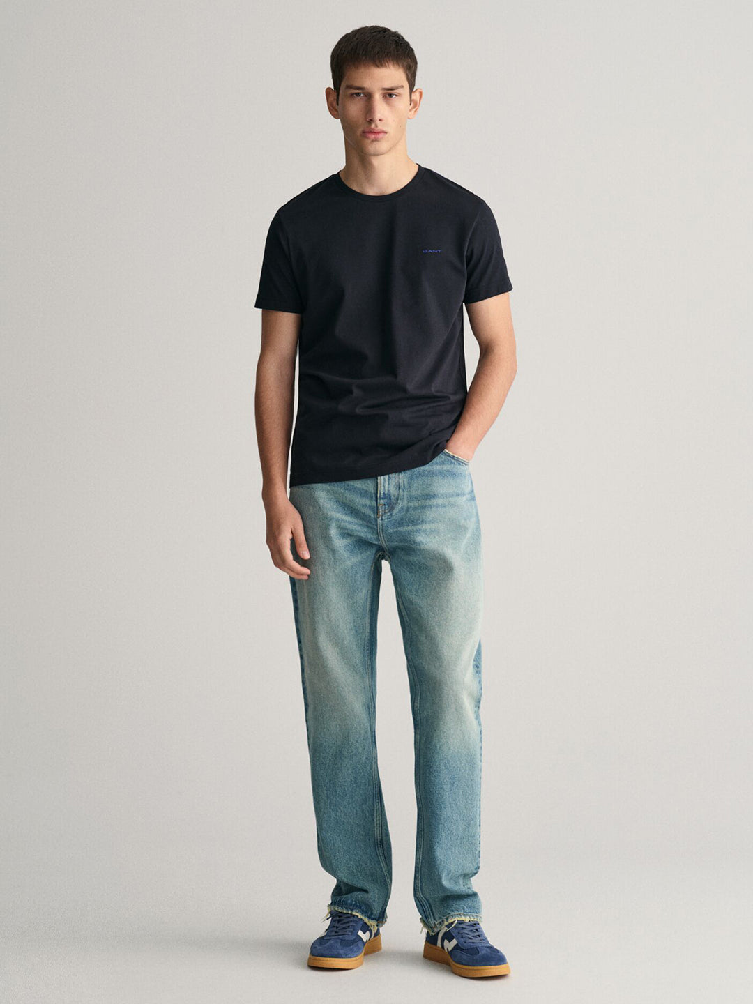 Gant Men Black Solid Round Neck Short Sleeves T-Shirt