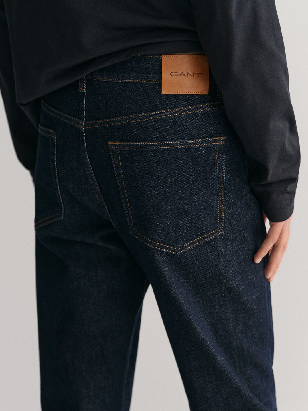 Gant Men Blue Solid Slim Fit Mid-Rise Jeans