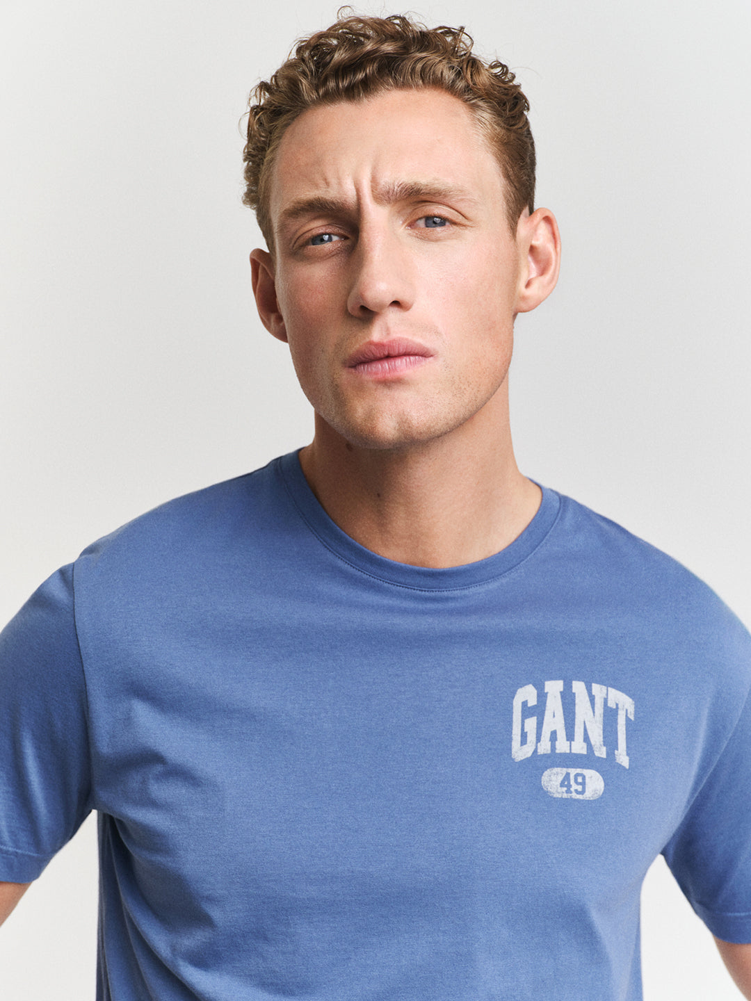 Gant Men Blue Solid Round Neck Short Sleeves Tshirt