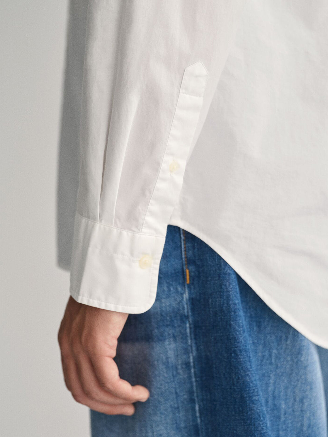 Gant Men White Solid Button-Down Collar Full Sleeves Shirt