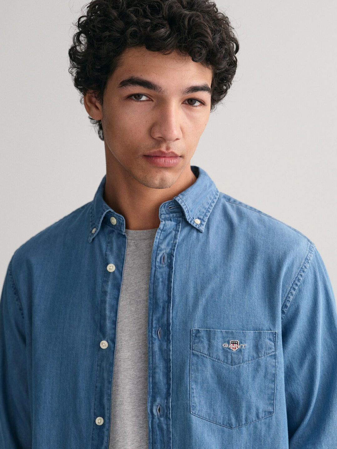 Gant Men Blue Solid Button-Down Collar Full Sleeves Shirt