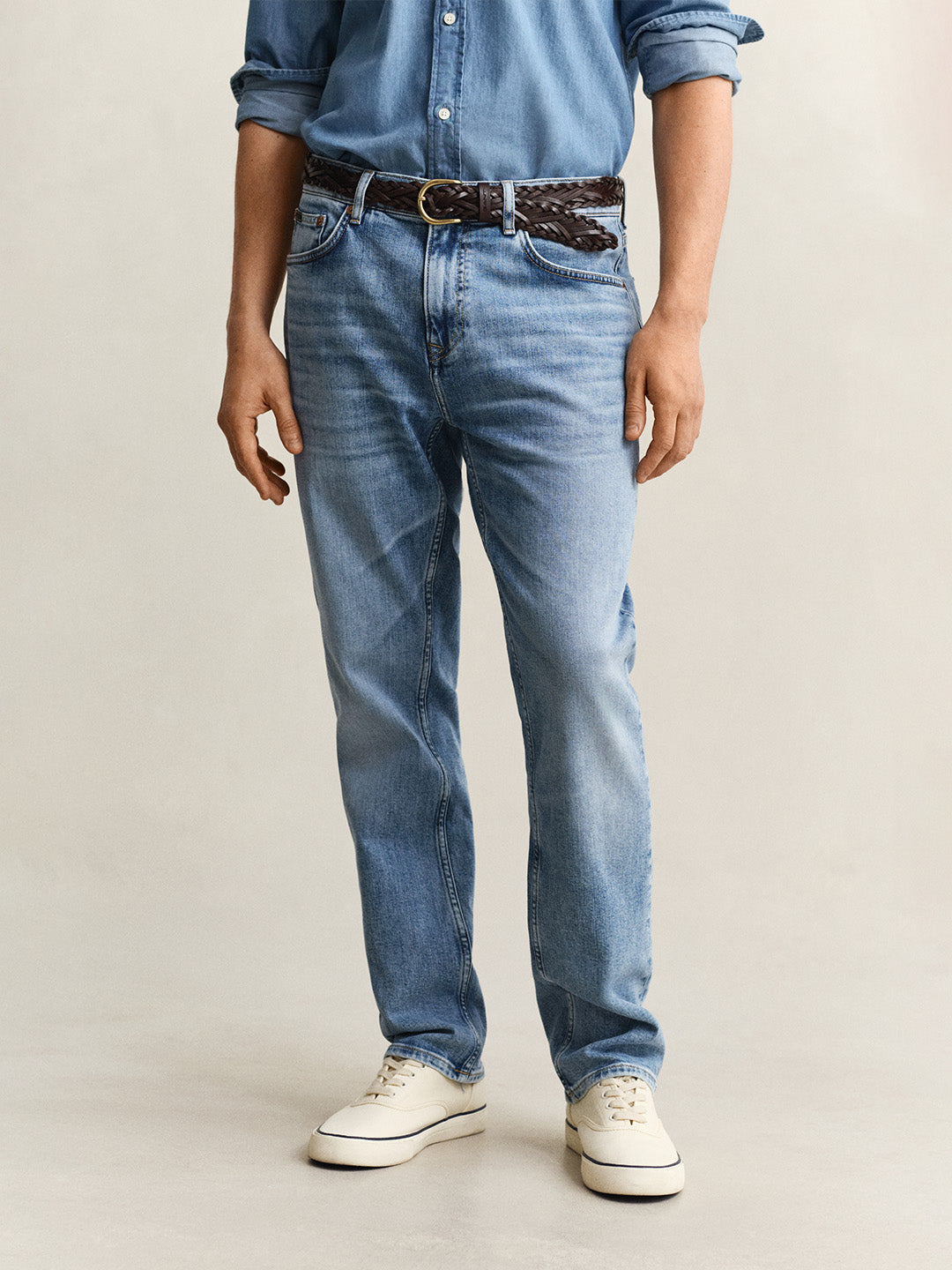 Gant Men Blue Solid Stretchable Regular Fit Jeans