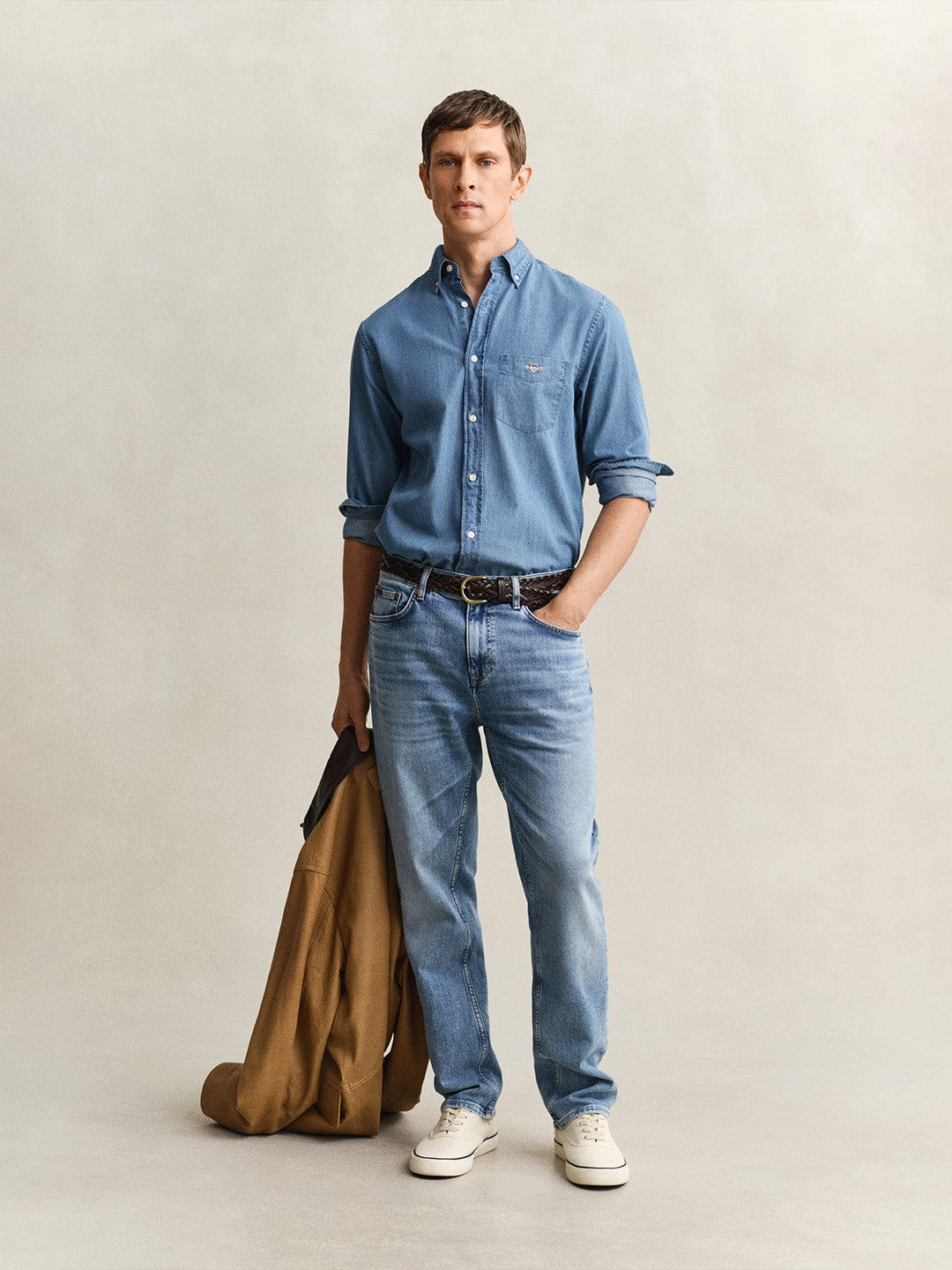 Gant Men Blue Solid Stretchable Regular Fit Jeans